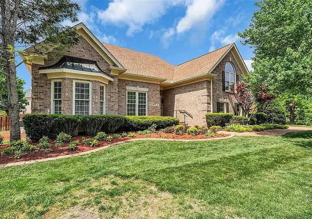Photo 3 of Single family home for sale at 206 Scurlock Ct, Franklin, TN 37067 | MLS# 3308932 | Listing updated on 2026-10-04