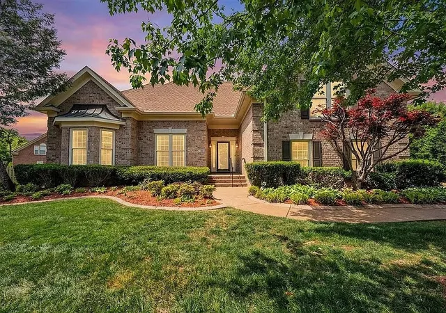 Photo 3 of Single family home for sale at 206 Scurlock Ct, Franklin, TN 37067 | MLS# 3308932 | Listing updated on 2026-10-04