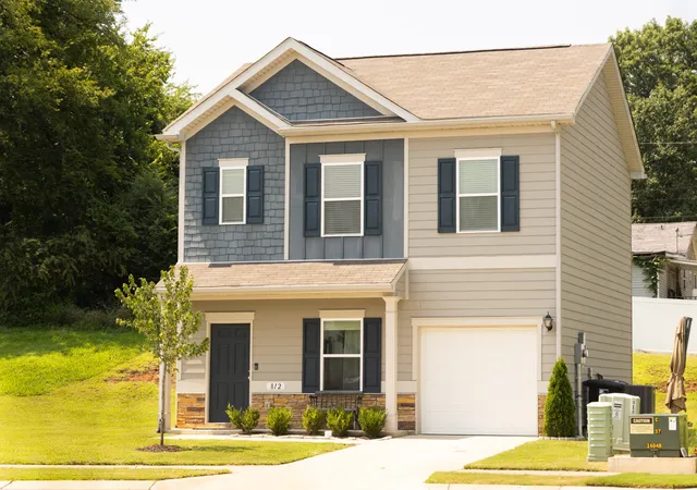 Photo 1 of Single family home for sale at 812 Lottie St, Columbia, TN 38401 | MLS# 3309204 | Listing updated on 2026-08-19