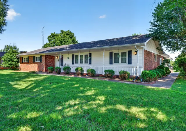 3rd image of 2412 Grider Pond Rd, Bowling Green, KY 42104 | MLS# 3309150