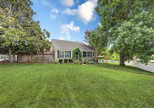 3rd image of 712 Kendall Dr, Nashville, TN 37209 | MLS# 3311639