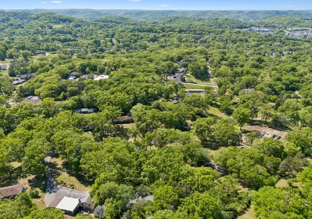 51st image of 703 Clematis Dr, Nashville, TN 37205 | MLS# 3316097