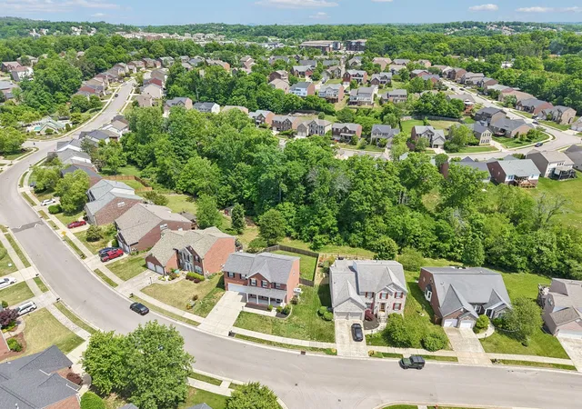 Photo 3 of Single family home for sale at 3032 Brookview Forest Dr, Nashville, TN 37211 | MLS# 3318847 | Listing updated on 2026-09-04