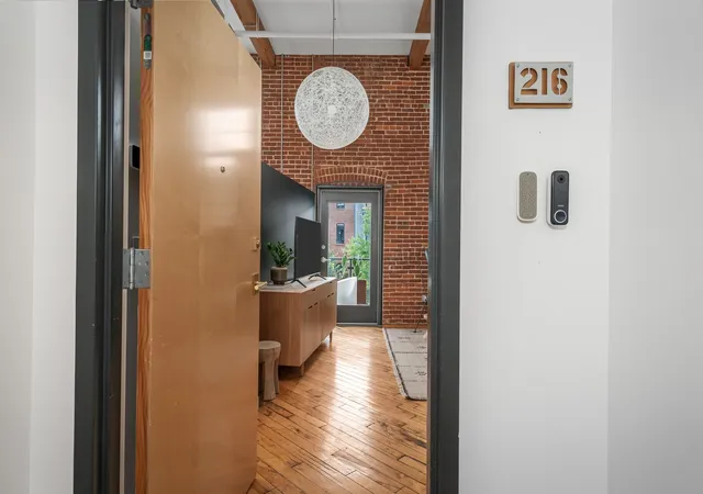 Photo 3 of Single family home for sale at 1400 Rosa L Parks Blvd #216, Nashville, TN 37208 | MLS# 3308946 | Listing updated on 2026-07-28