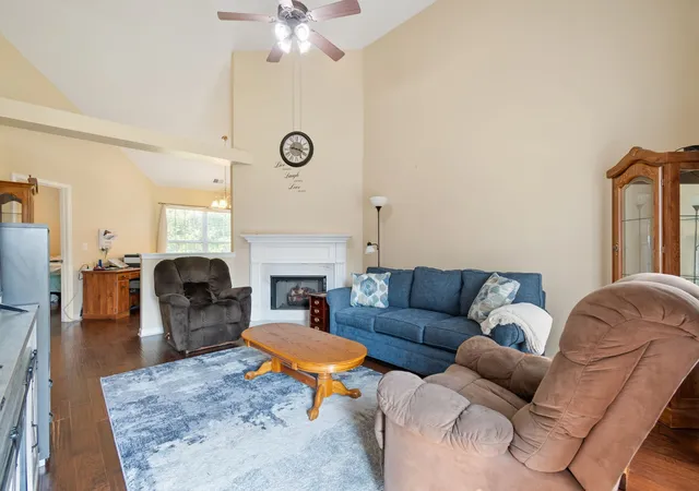 Photo 3 of Sale Pending at 214 Cobblestone Lndg, Mount Juliet, TN 37122 | MLS# 3316290 | Listing updated on 2026-09-04