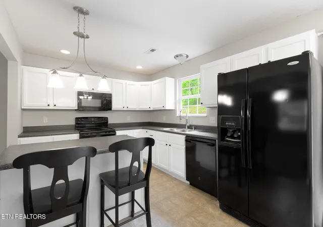 Photo 4 of Single family home for sale at 8025 Cold Strm Ln, Knoxville, TN 37920 | MLS# 3308938 | Listing updated on 2026-08-26