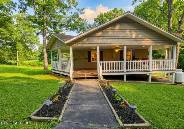 2nd image of 1250 Darrow Ridge Rd, Jamestown, TN 38556 | MLS# 3308940