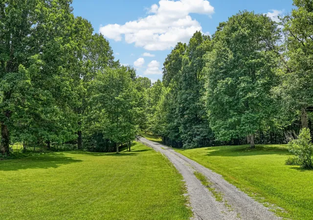 2nd image of 10739 Monterey Hwy, Monterey, TN 38574 | MLS# 3309071