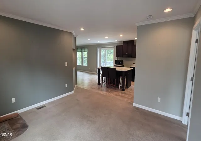 Photo 3 of Single family home for sale at 400 Contentment Ln, Knoxville, TN 37920 | MLS# 3309048 | Listing updated on 2026-09-19