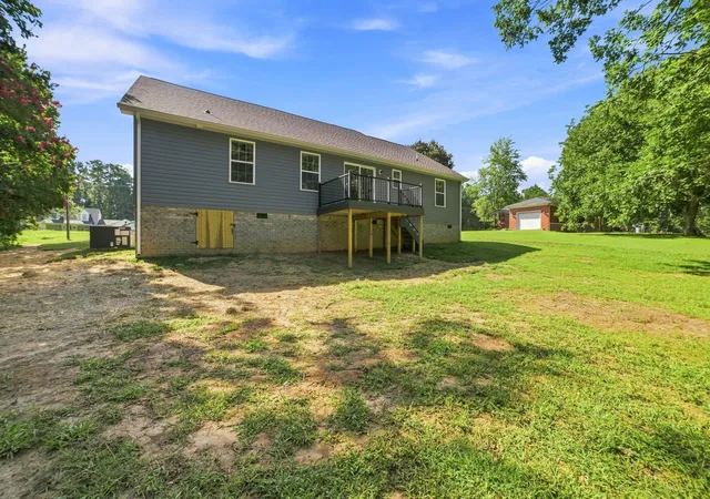 26th image of 913 Memorial Dr, Paris, TN 38242 | MLS# 3311562
