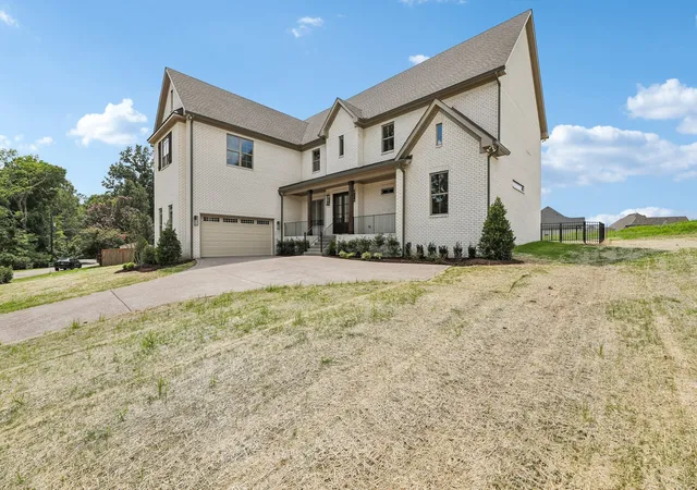 Photo 4 of Single family home for sale at 335 Raintree Dr, Hendersonville, TN 37075 | MLS# 3314237 | Listing updated on 2026-08-01