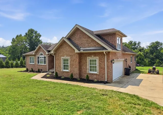 2nd image of 375 Brummitt Rd, Castalian Springs, TN 37031 | MLS# 3314684