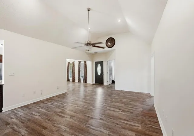 4th image of 375 Brummitt Rd, Castalian Springs, TN 37031 | MLS# 3314684