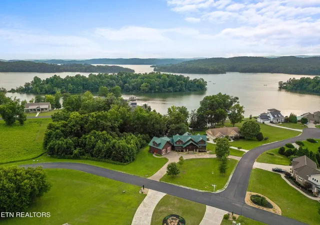 Photo 3 of Mansion for sale at 101 Grand Harbor Point, Rockwood, TN 37854 | MLS# 3309074 | Listing updated on 2026-09-07