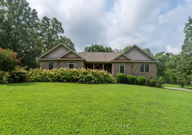 1st image of 187 Double Eagle Dr, Summertown, TN 38483 | MLS# 3335299