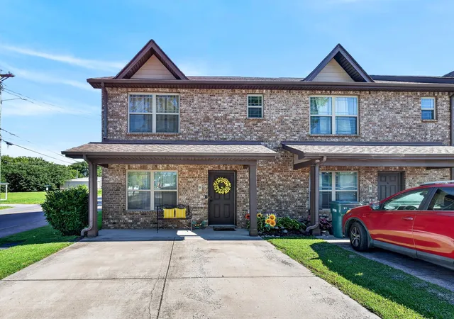 Photo 1 of Townhouse for sale at 211 Cedar St #1, Lebanon, TN 37087 | MLS# 3312505 | Listing updated on 2026-08-31