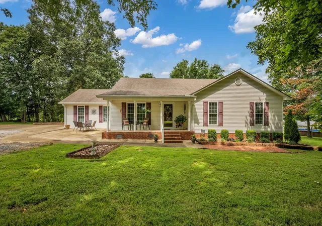 1st image of 502 Bob Hollow Rd, Burns, TN 37029 | MLS# 3314633