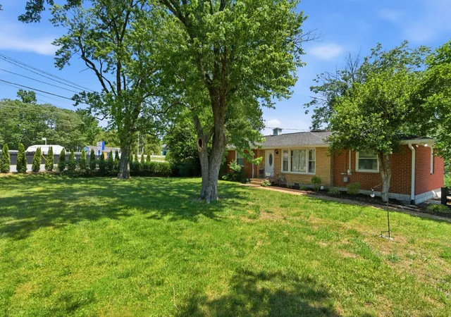 Photo 3 of Single family home for sale at 101 Newport Dr, Old Hickory, TN 37138 | MLS# 3542772 | Listing updated on 2026-09-08