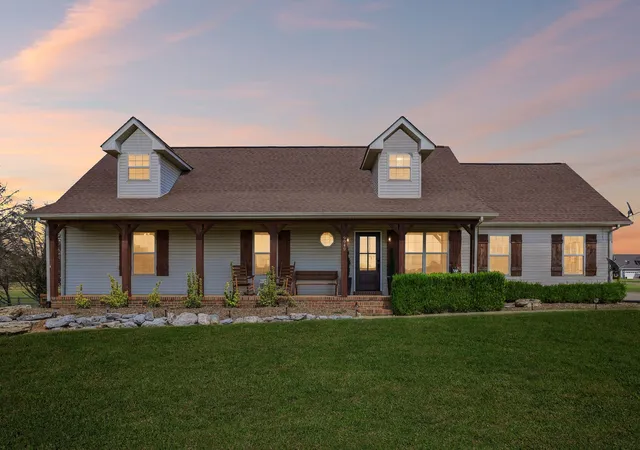 Photo 3 of Single family home for sale at 9949 Midland Rd, Bell Buckle, TN 37020 | MLS# 3309156 | Listing updated on 2026-10-06