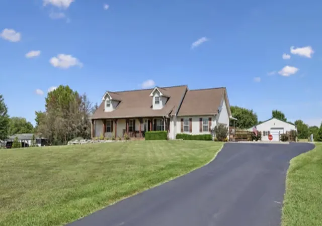 Single family home for sale at 9949 Midland Rd, Bell Buckle, TN 37020 | MLS# 3309156