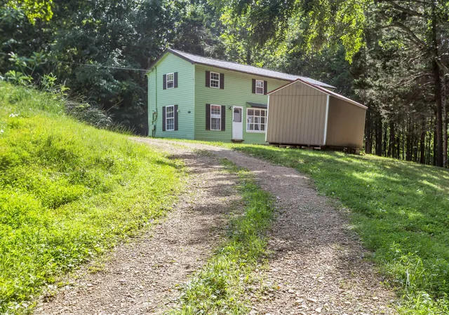 2nd image of 6112 King Robert Ln, Westmoreland, TN 37186 | MLS# 3309337