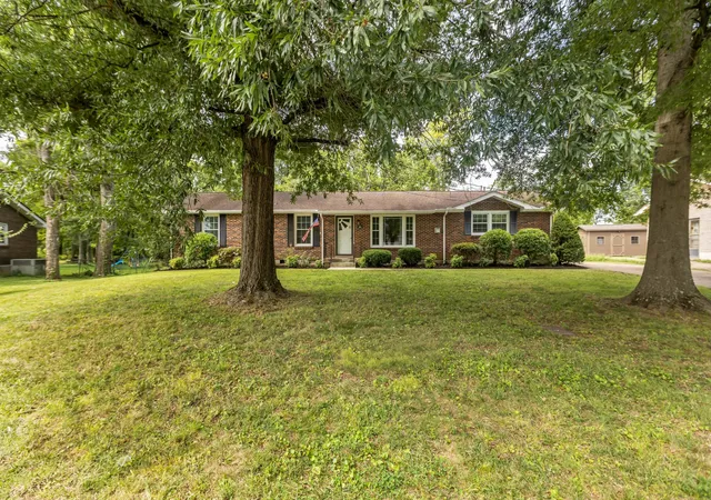 3rd image of 203 Southburn Dr, Hendersonville, TN 37075 | MLS# 3335864