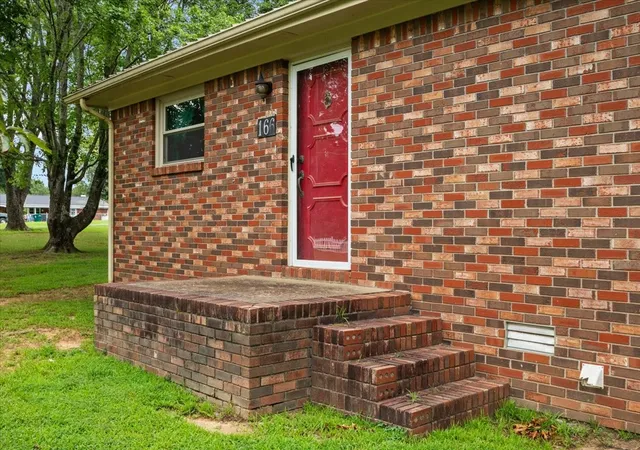 Photo 3 of Single family home for sale at 166 Parrish Ln, Mc Ewen, TN 37101 | MLS# 3312083 | Listing updated on 2026-07-30