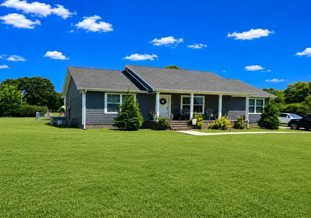 1st image of 676 Parkway Dr, Smithville, TN 37166 | MLS# 3309184