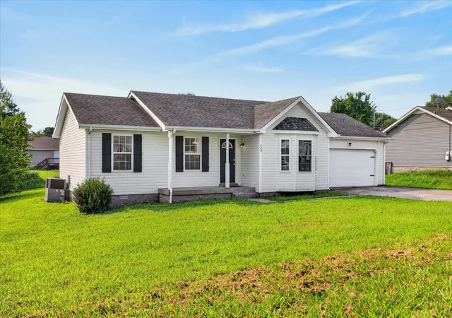 3rd image of 328 Atlantic Ave, Oak Grove, KY 42262 | MLS# 3309173