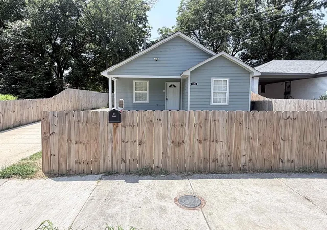 image of 1613 Locust St, Memphis, TN 38108 | MLS# 3309171