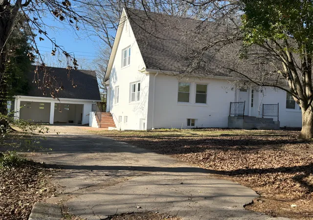 2nd image of 103 Springer Dr, Lawrenceburg, TN 38464 | MLS# 3319854