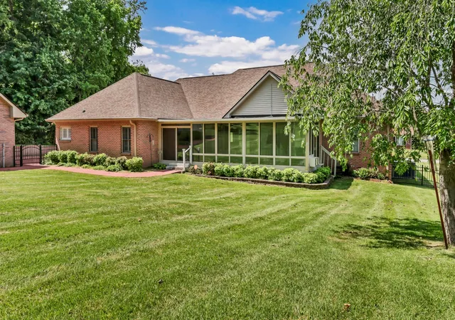 Photo 1 of Single family home for sale at 453 Stonemeadow Rd, Clarksville, TN 37043 | MLS# 3318920 | Listing updated on 2026-09-29
