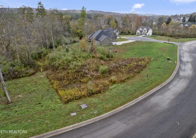1st image of 162 Forest Creek Pkwy, Oak Ridge, TN 37830 | MLS# 3309189