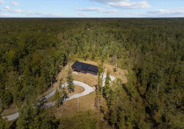 Photo 1 of Single family home for sale at 700 Old Hwy 13, Waverly, TN 37185 | MLS# 3615653 | Listing updated on 2026-10-21