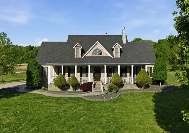 Photo 1 of Mansion for sale at 1185 Jack Smith Rd, Rockfield, KY 42274 | MLS# 3309318 | Listing updated on 2026-07-28