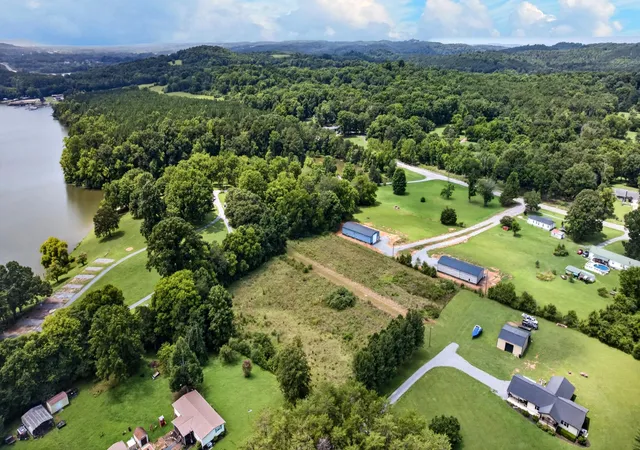 3rd image of 31 Randolph Lane, Decatur, TN 37322 | MLS# 3309196