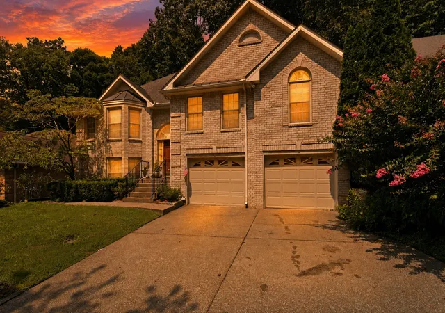 Photo 1 of Single family home for sale at 2953 Glenway Dr, Nashville, TN 37221 | MLS# 3315136 | Listing updated on 2026-08-03