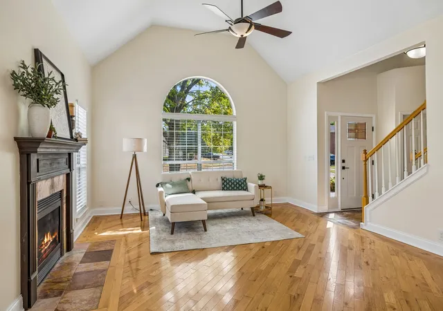 Photo 2 of Single family home for sale at 420 Essex Park Cir, Franklin, TN 37069 | MLS# 3501206 | Listing updated on 2026-10-11