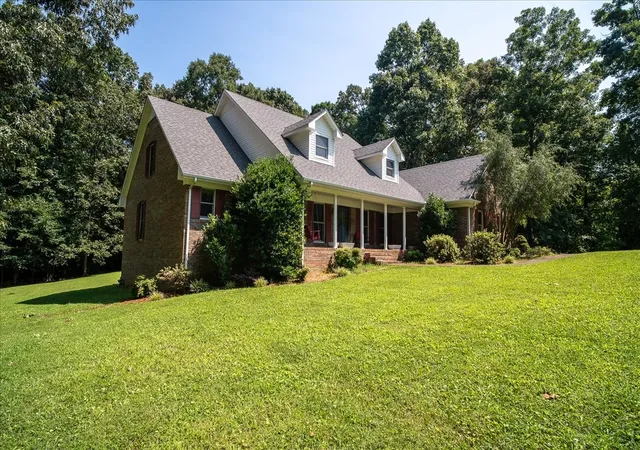 3rd image of 11 Ashley Ct, Lawrenceburg, TN 38464 | MLS# 3309343