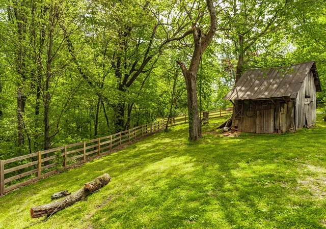 Photo 2 of Land for sale at 3240 Knob Crk Rd, Columbia, TN 38401 | MLS# 3309254 | Listing updated on 2026-07-28