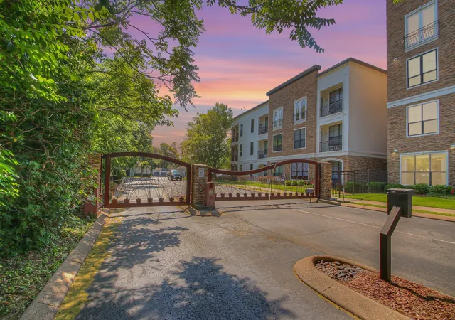2nd image of 2600 Hillsboro Pike #243, Nashville, TN 37212 | MLS# 3314745