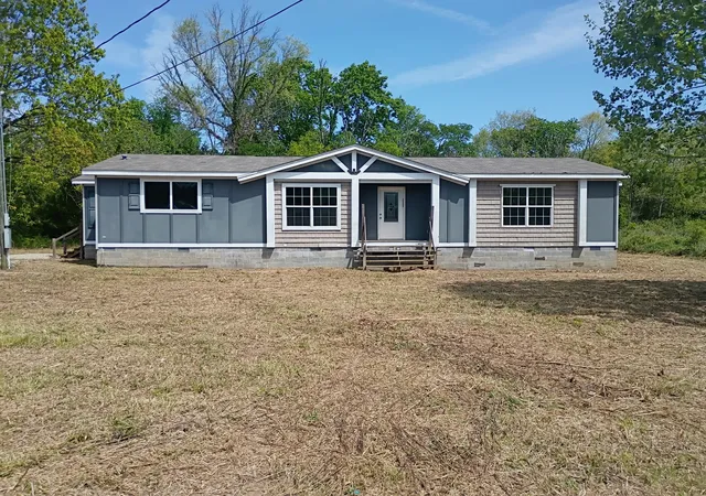 2nd image of 1931 Bear Creek Pike, Columbia, TN 38401 | MLS# 3309302