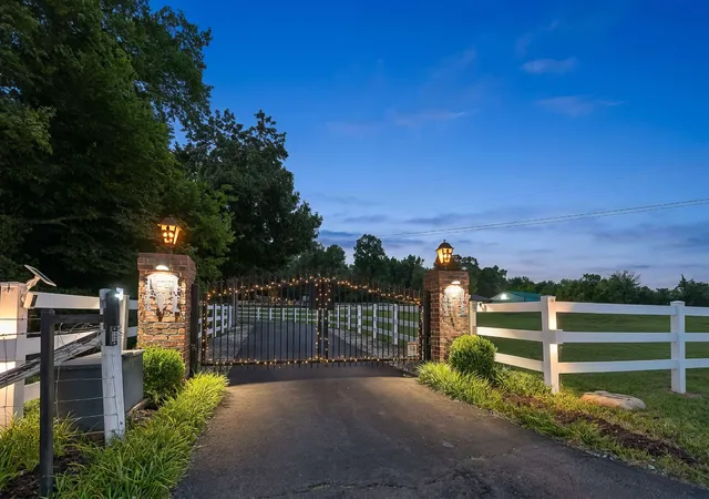 1st image of 960 Stones River Rd, La Vergne, TN 37086 | MLS# 3312710