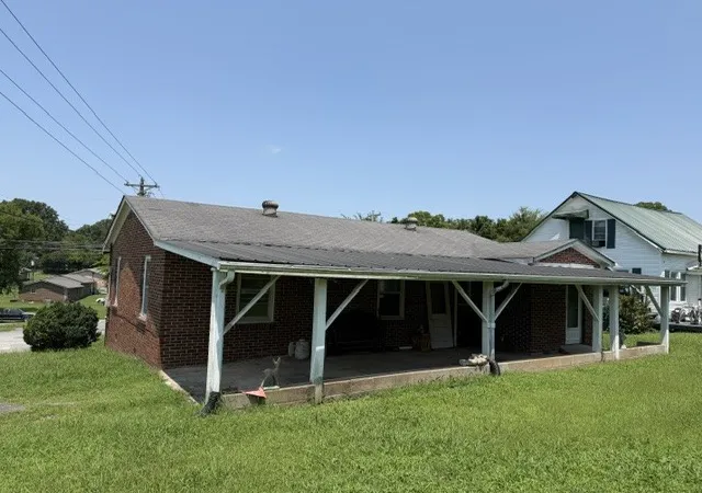 2nd image of 1226 Mcdonald St, Fayetteville, TN 37334 | MLS# 3309333