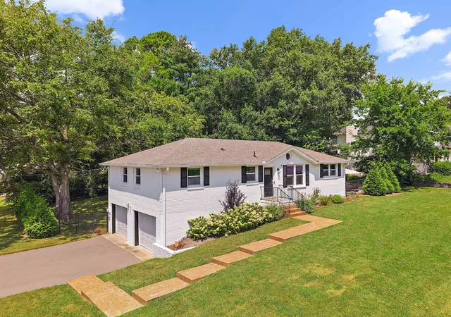 Photo 1 of Single family home for sale at 600 Huntington Pkwy, Nashville, TN 37211 | MLS# 3312553 | Listing updated on 2026-08-24