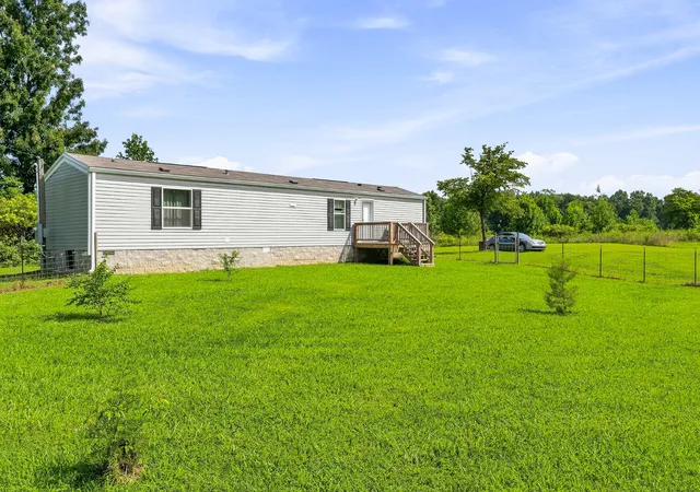 Photo 3 of Manufactured home for sale at 1181 Ravenscroft Rd W, Sparta, TN 38583 | MLS# 3312295 | Listing updated on 2026-08-30