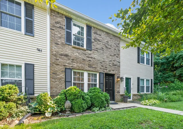 3rd image of 941 Kingsbury Dr #C, Clarksville, TN 37040 | MLS# 3314824