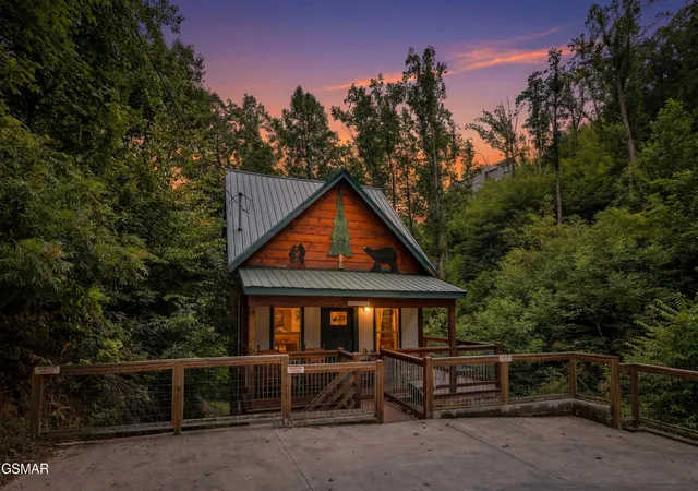 1st image of 349 Wiley Oakley Dr, Gatlinburg, TN 37738 | MLS# 3309348