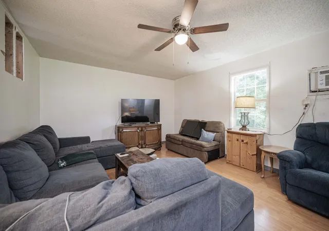 5th image of 201 Victor Cabbage Rd, Hohenwald, TN 38462 | MLS# 3309469