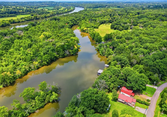 2nd image of 100 Breeze Inn Rd, Castalian Springs, TN 37031 | MLS# 3311648